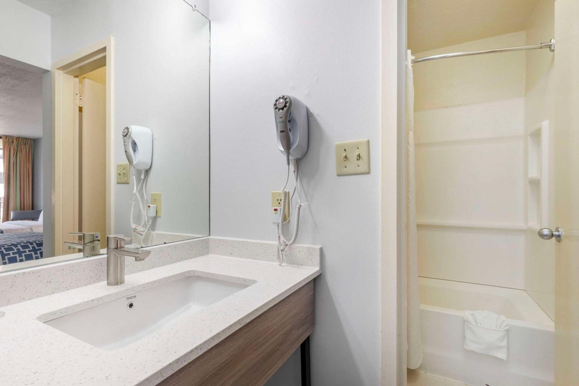 Suburban Studios Tysons Corner Viena Exterior foto