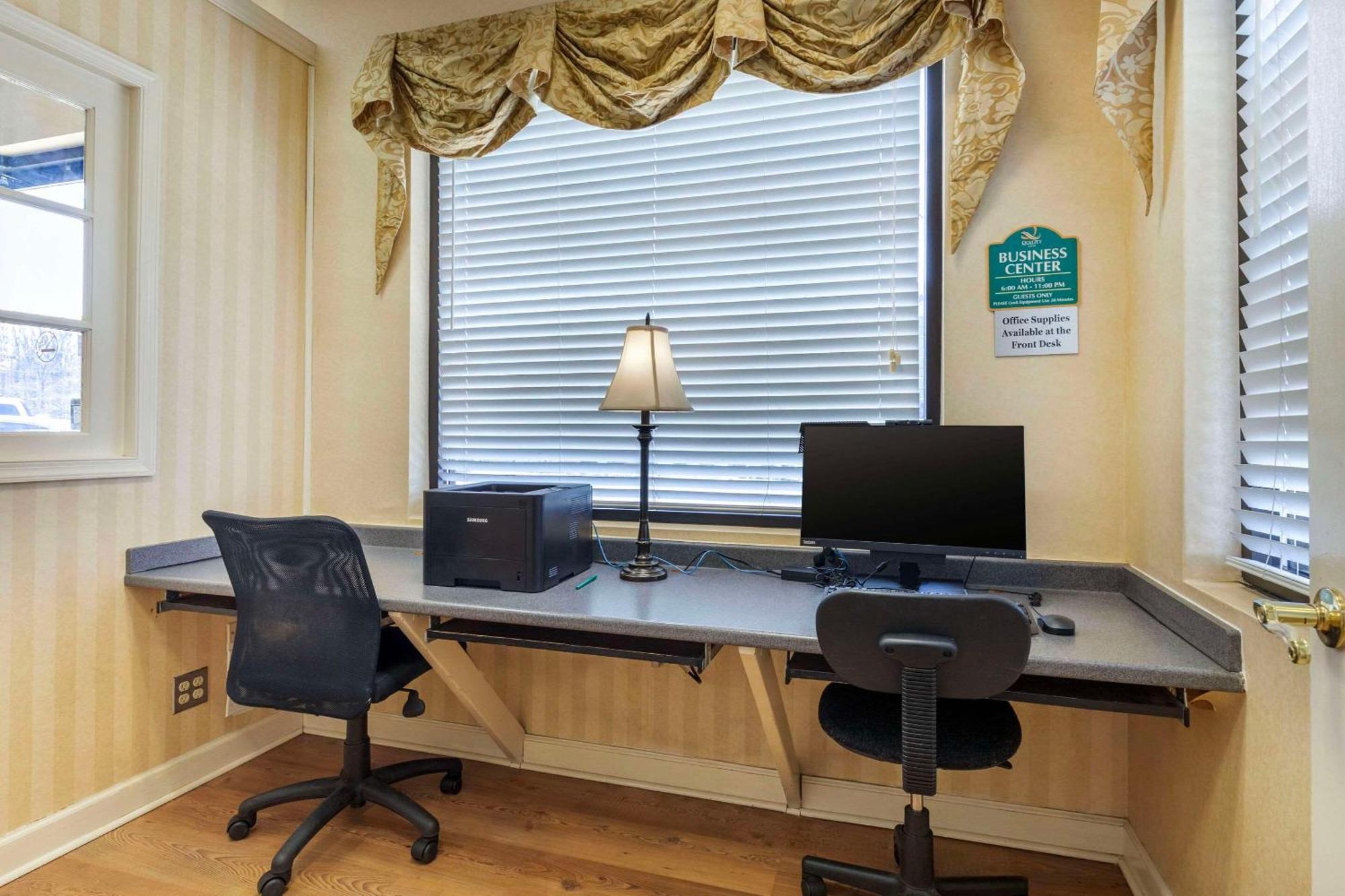 Suburban Studios Tysons Corner Viena Exterior foto