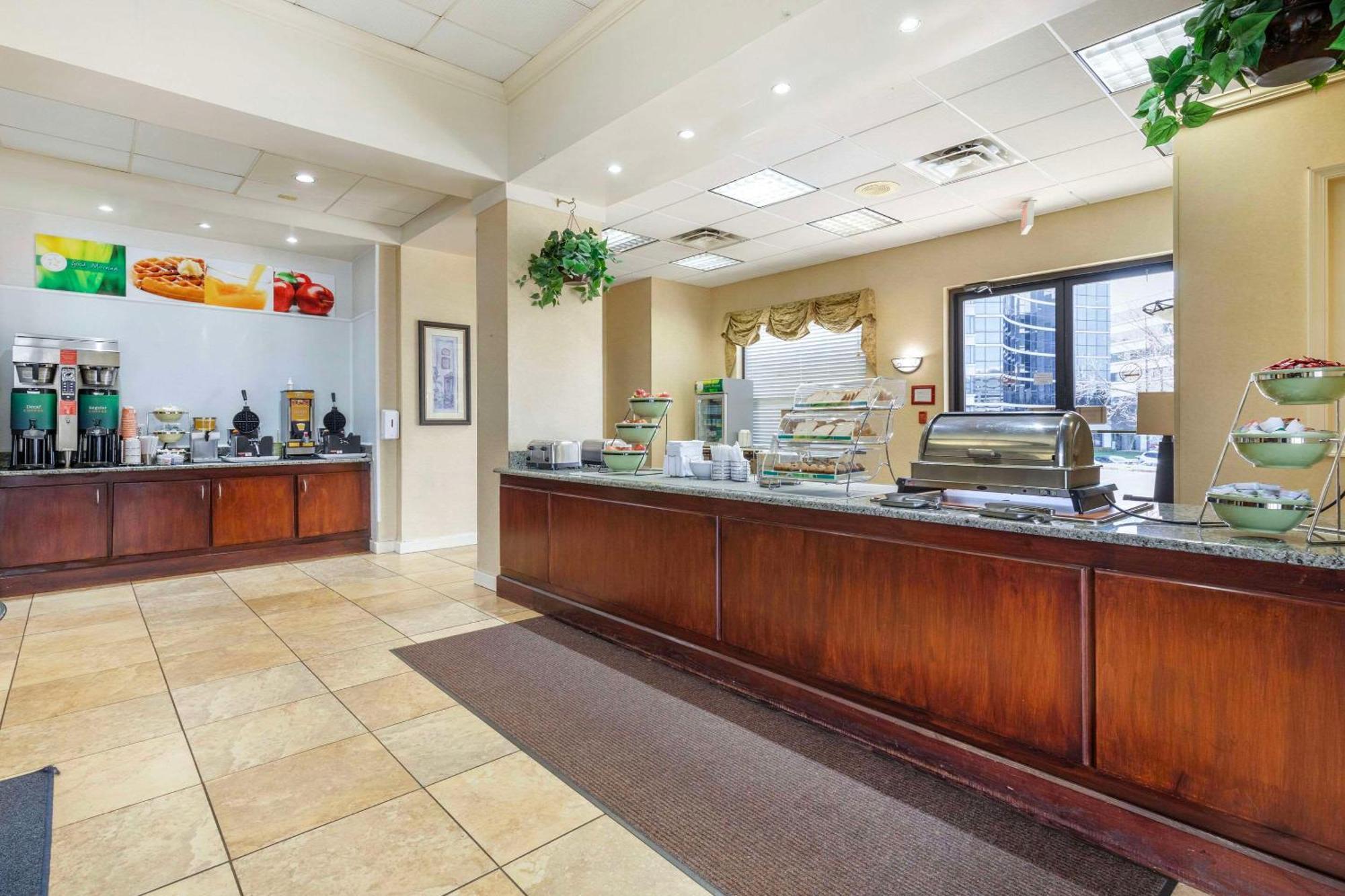 Suburban Studios Tysons Corner Viena Exterior foto