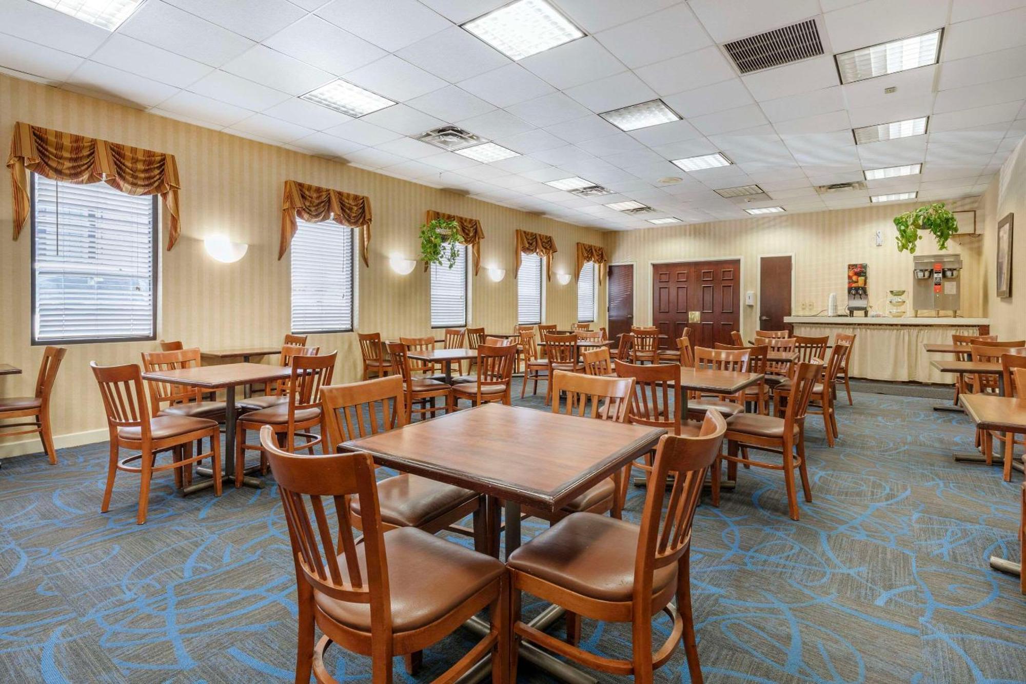 Suburban Studios Tysons Corner Viena Exterior foto