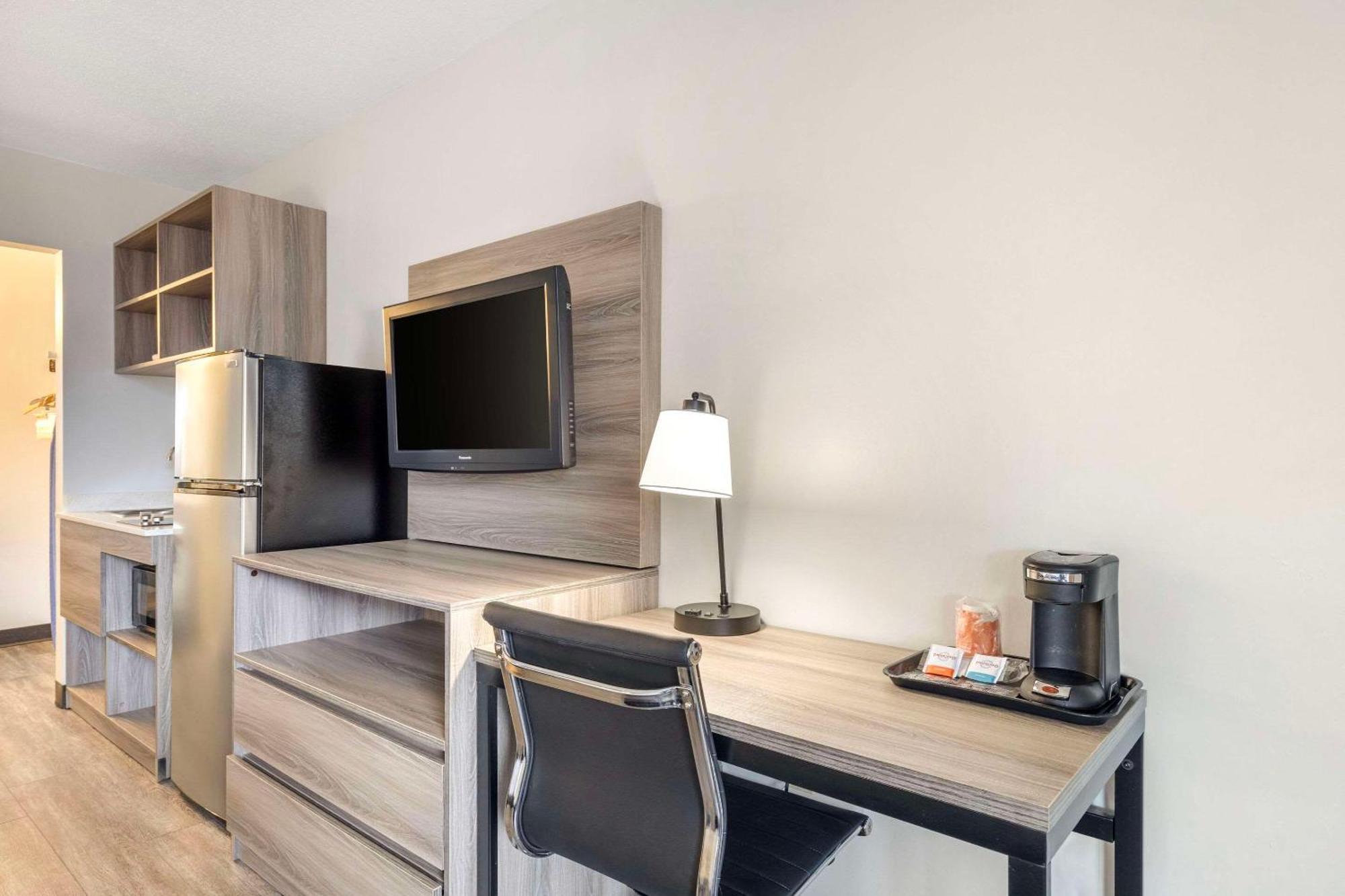 Suburban Studios Tysons Corner Viena Exterior foto